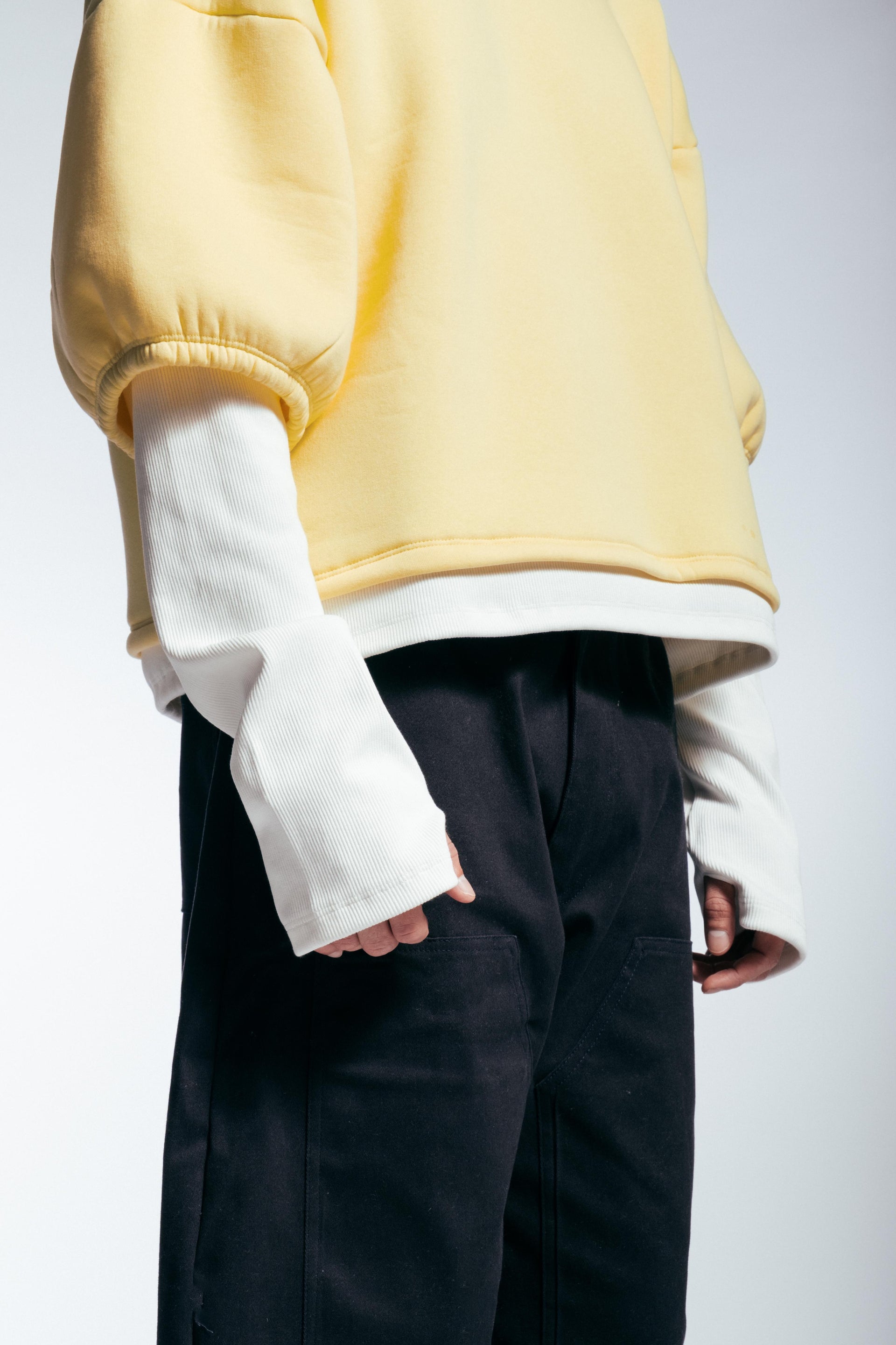 𝗗𝗢𝗨𝗕𝗟𝗘-𝗦𝗟𝗘𝗘𝗩𝗘𝗗 
𝗛𝗢𝗢𝗗𝗜𝗘