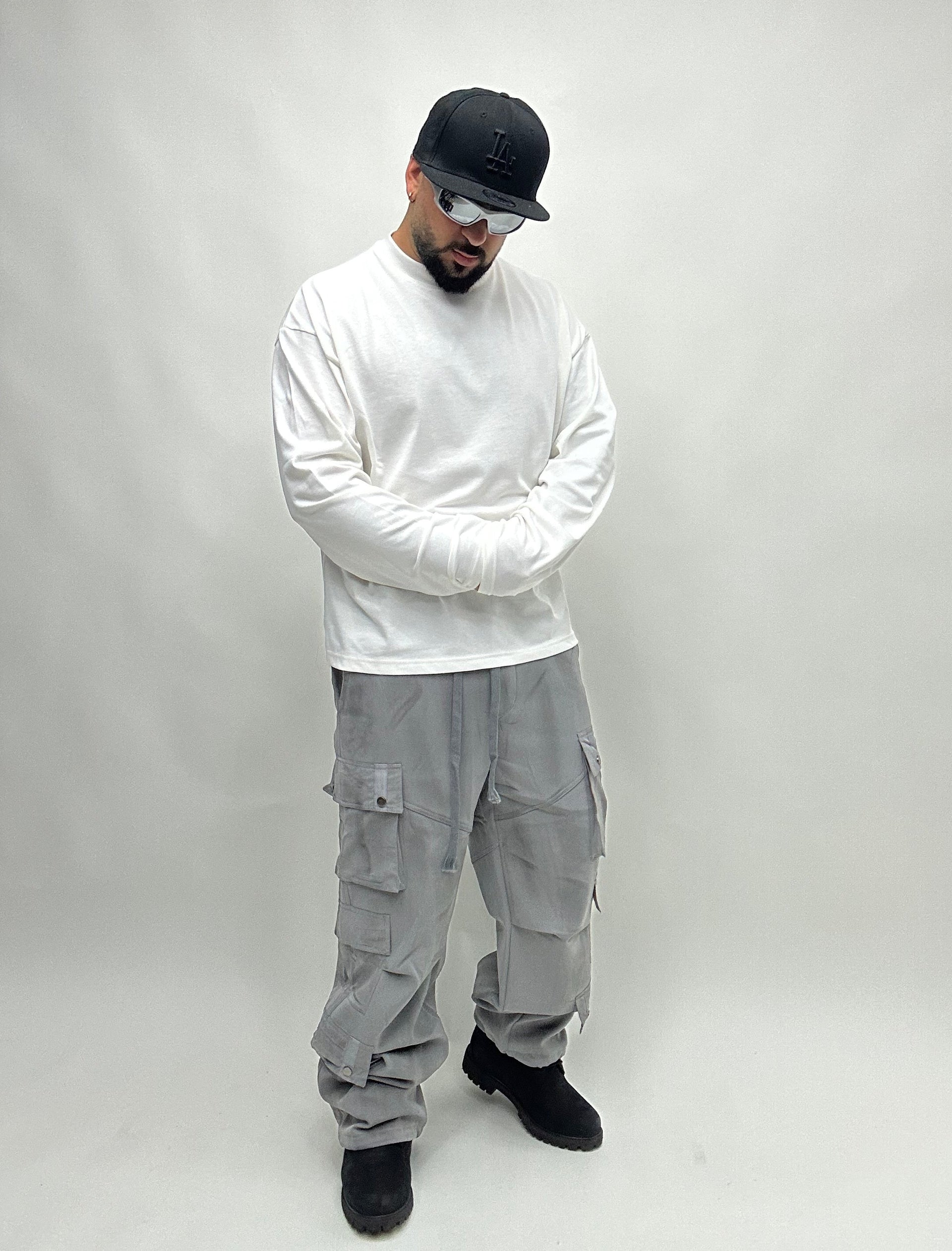 WHITE LONG SLEEVE T-SHIRT