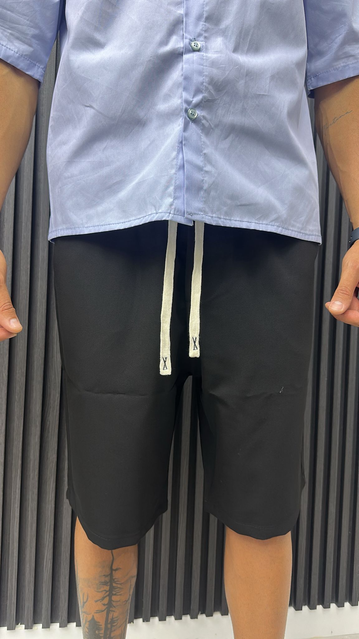 SHORTS BLACK LACES